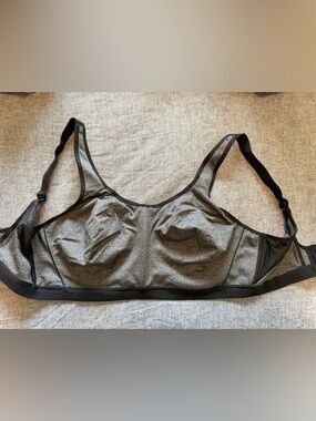Wacoal Heather Gray Wireless Bralette with Black Trim